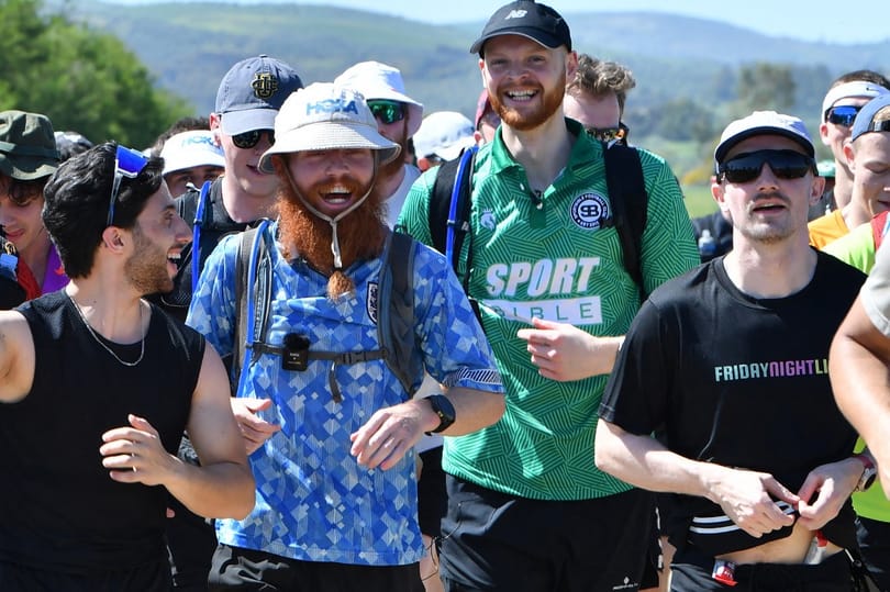 Afrika után Új-Zélandon is keresztül fut a brit ultrafutó