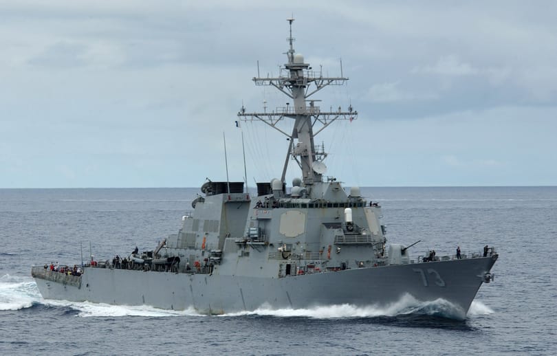 Majdnem nekiment egy kínai romboló az amerikai hadihajónak