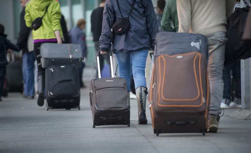 A reptér előtt húzták le a külföldieket a jegyellenőrök