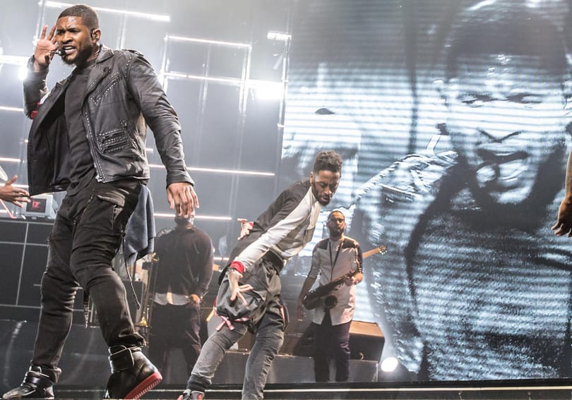 Usher lesz a Super Bowl sztárfellépője