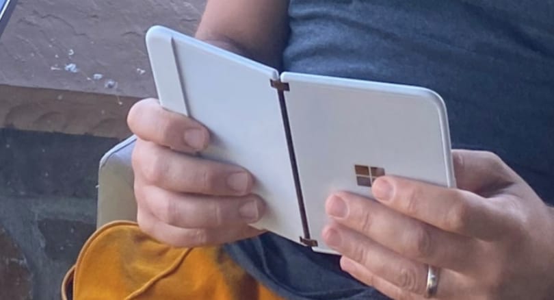 Összeszedtük, mi minden tudható a Microsoft új telefonjáról, a Surface Duóról