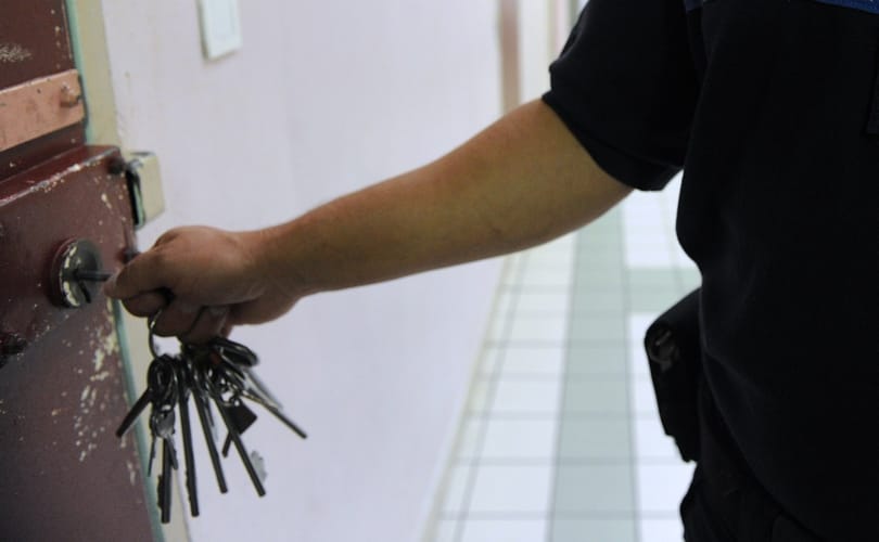 Hatezren jelentkeztek a börtönökbe dolgozni, havi bruttó 228 ezerrel lehet kezdeni