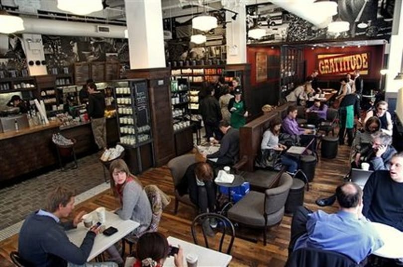 Borozóvá alakul esténként a Starbucks kávézó