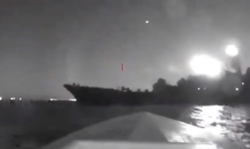 Komolyan megrongálódhatott egy orosz hadihajó a novorosszijszki ukrán dróntámadásban