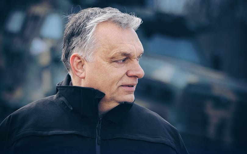 Orbán a Nemzet Radírjával tartott terepszemlét a Digitális Polgári Körök szeptemberi nagygyűlésének helyszínén