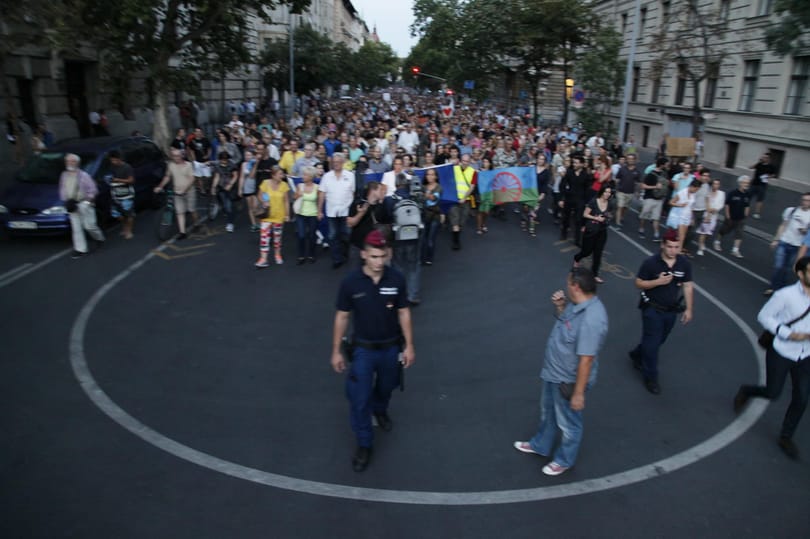Tüntetőkkel telt meg a Kossuth tér