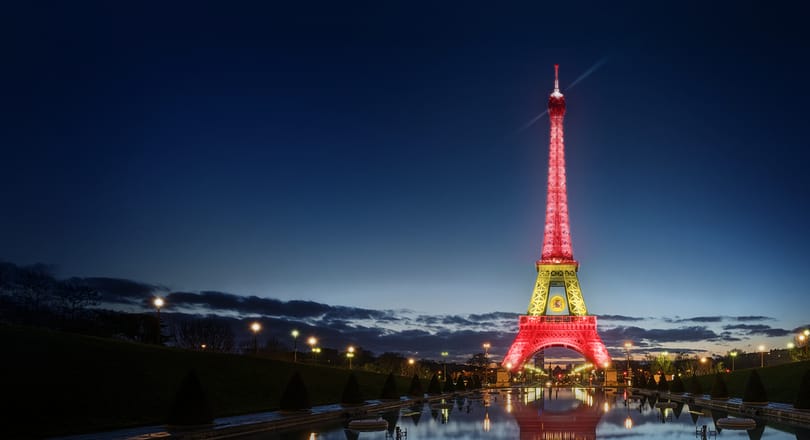 Posztoljon ma a Facebookra #HUN címkével, és este piros-fehér-zöld lesz az Eiffel-torony
