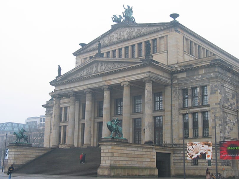 Bunkert is kell bontani a berlini operaház felújításánál
