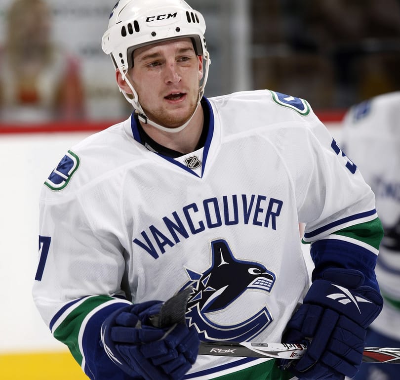NHL: elhunyt a Winnipeg csatára