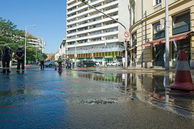 Újabb csőtörés történt Budán