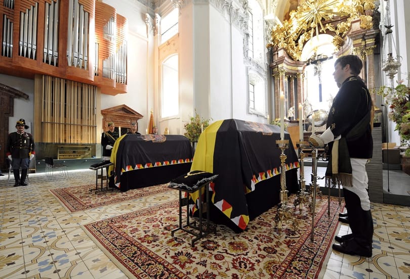 Ma helyezik el Pannonhalmán Habsburg Ottó szívurnáját