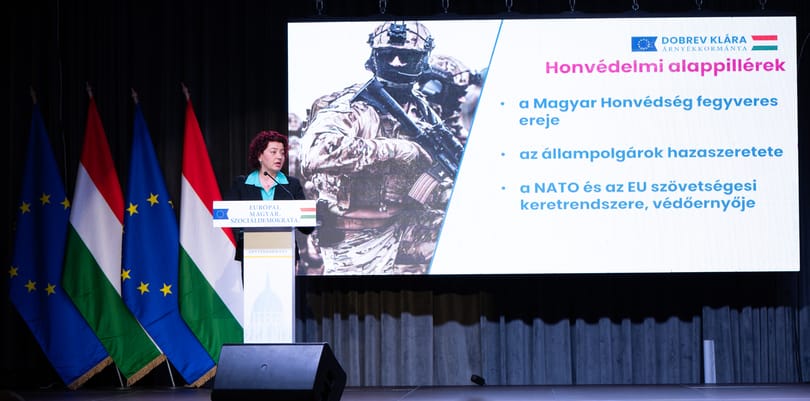 Dobrev Klára szerint nemzetbiztonsági kockázat, hogy a NER “beette magát” a honvédségbe