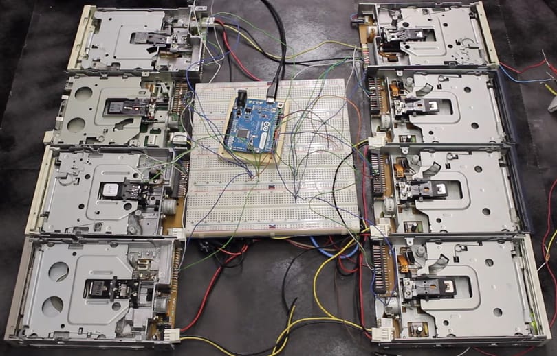 Erre képesek ma a floppy-meghajtók