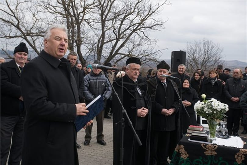 Kedvenc dalával indították utolsó útjára a híres néprajzkutatót