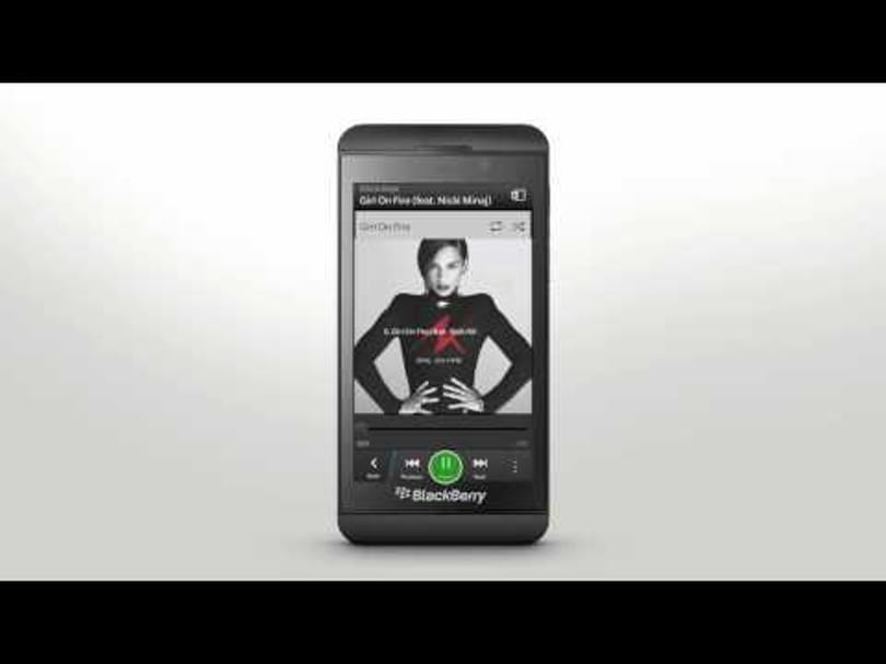 Így lehet használni az új BlackBerry Z10 mobilt
