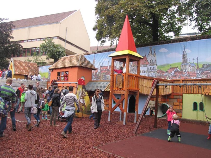 Sikerült balesetveszélyes játszóteret építeni 40 millióból a Budai Vár tövében