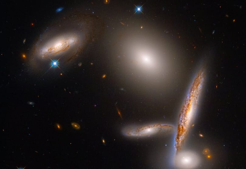 Galaxisok még évmilliárdokig tartó „táncáról” készített csodás felvételt a Hubble