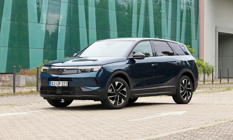 Hol tart most az Opel? Teszten a hatalmas Grandland és az agilis Mokka