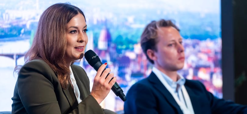 Cseh Katalin a Budapest Fórumon: Már nem bízhatunk benne, hogy a kormányok az állampolgárok érdekeit tartják szem előtt