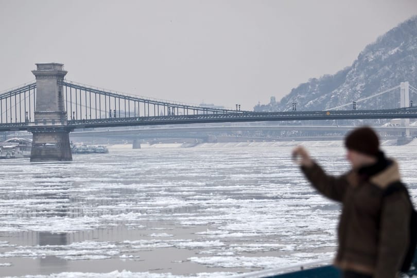 Búcsú a téltől: timelapse videó a dunai jégzajlásról