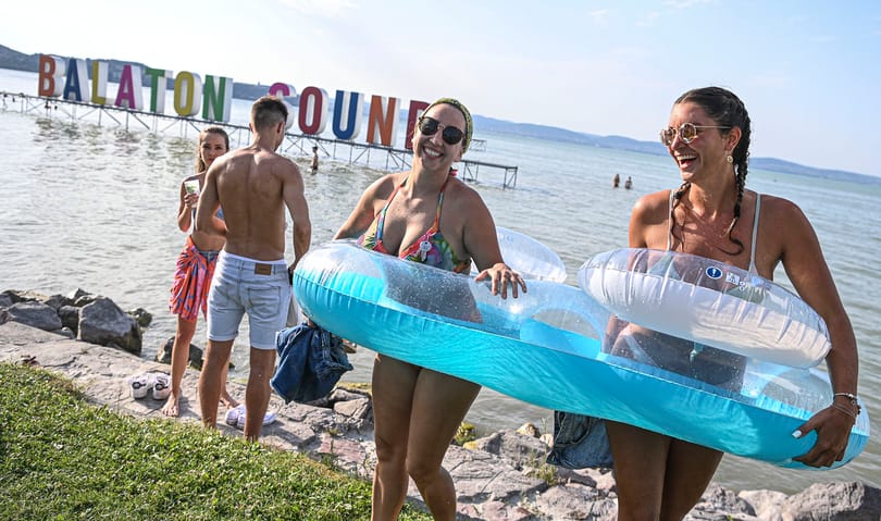 Rekordszámú utasa volt a MÁV-nak a Balatonra