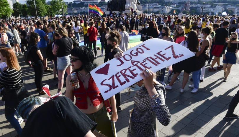 „Kétségbeejtő, hogy még mindig ott tart a magyar társadalom, hogy embereket különböztet meg”