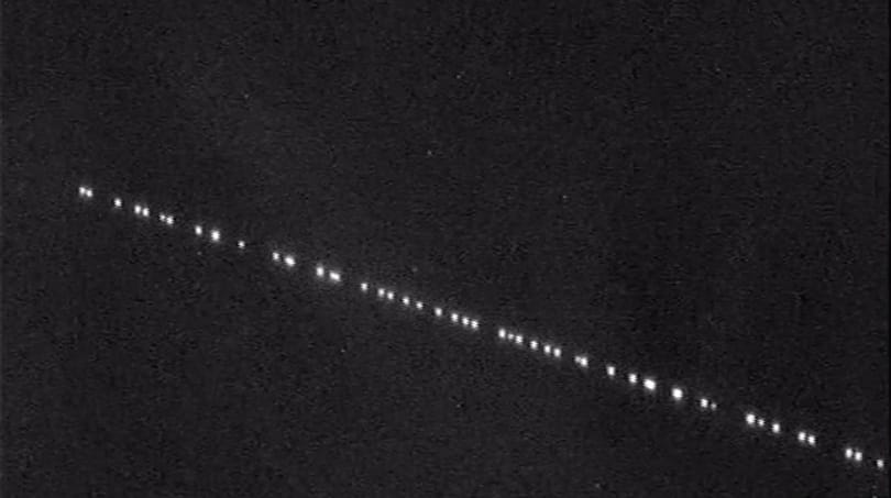 Az újabb Starlink-műholdakat már nem lehet szabad szemmel látni – állítja a SpaceX