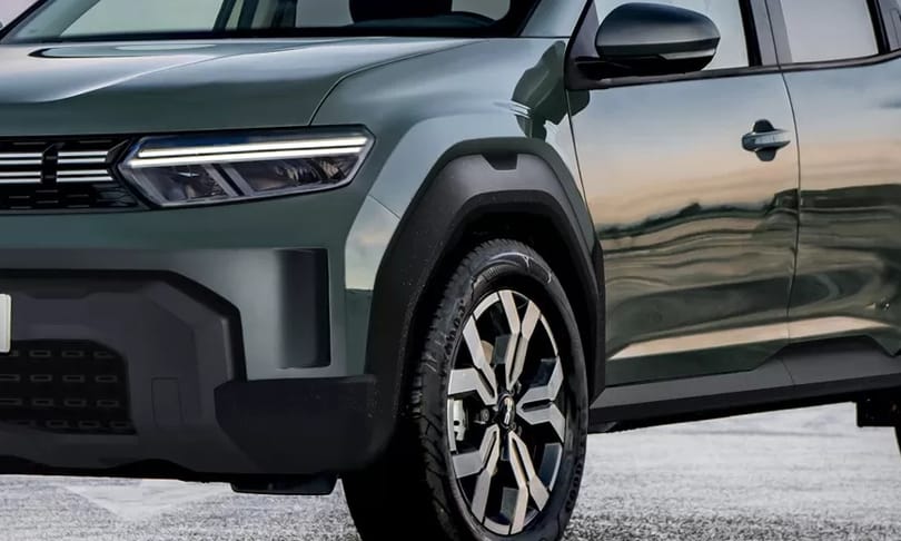Romániai sztrádán bukkant fel az álcázott, új Dacia Duster