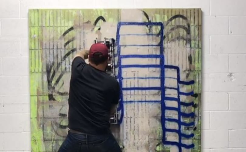 „Bűncselekmény graffitizni”: ezért nem fizetett a H&M a művésznek, akinek az alkotását használják