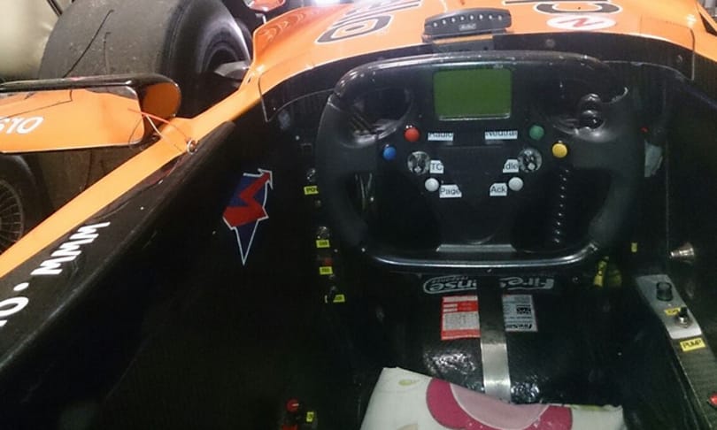 Igazi F1-autót venne? 105 millió forint és már indíthatja is az öreg Verstappen 900 lóerős kocsiját