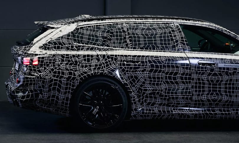Az első hivatalos fotók az akár 800 lóerős új kombi BMW M5-ről