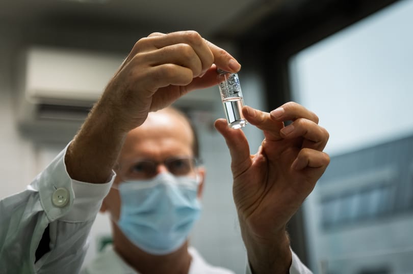 A Covid-vakcina gyors kifejlesztése az év tudományos áttörése a Science szerint