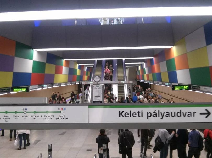 Lézengenek az utasok a 4-es metrón