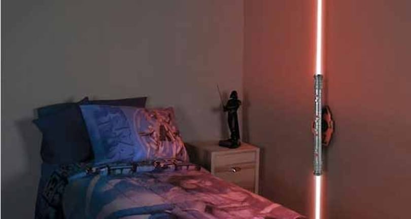 A nap kütyüje - Darth Maul lézerkardja mint falilámpa