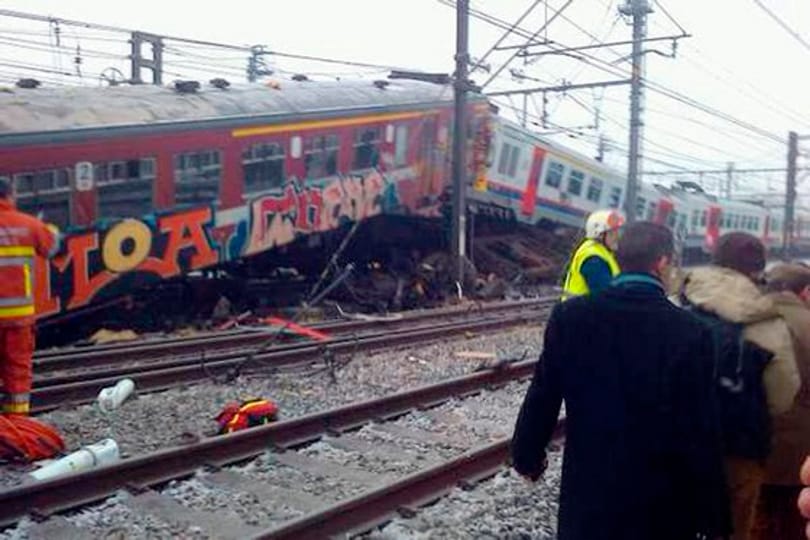 Túlélte az egyik mozdonyvezető a belgiumi vasúti katasztrófát