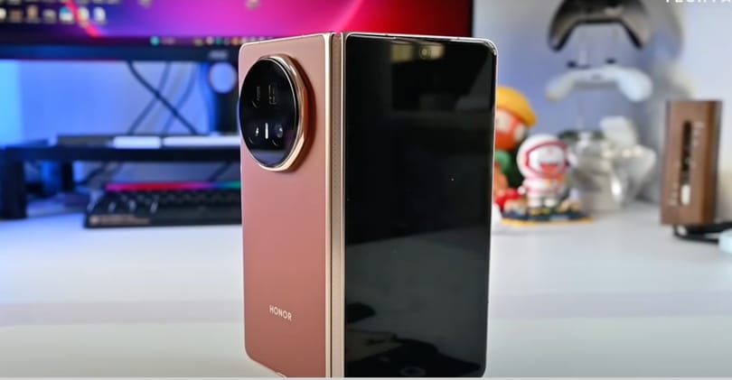 8,8/4,1 – még be sem mutatták, de már ki is csomagolták a Honor Magic V5-öt (videó)