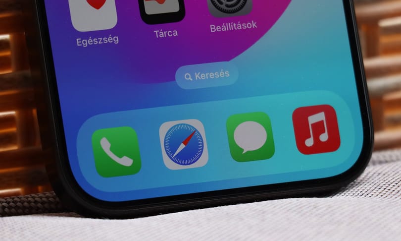 Nem tölt be szinte semmi az iPhone-ján? Az Apple-nél van a hiba, mutatjuk a megoldást