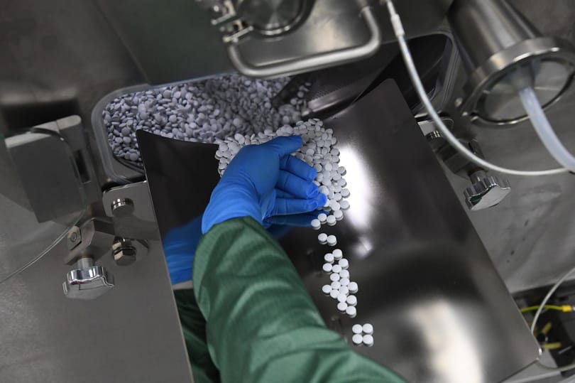 „Elfogadhatatlan, hogy börtönbe zárással fenyegető eljárást indítanak, mert kutatók elmondták a véleményüket” – a biostatisztikus reagált az OGYÉI feljelentésére