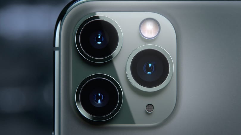 25,3 milliós jutalmat kapott a hacker, aki át tudta venni az irányítást az iPhone-ok kamerája fölött