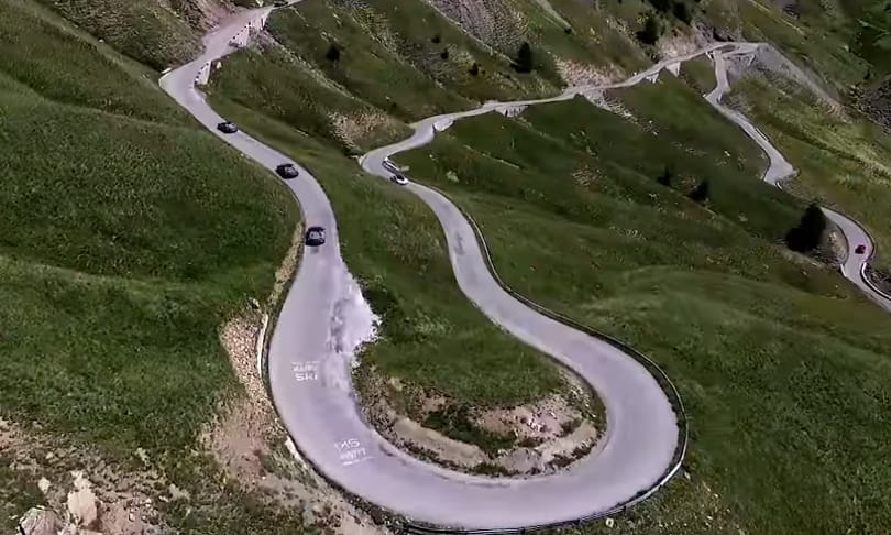 Hivatalos videón a tető nélküli és erősebb BMW i8