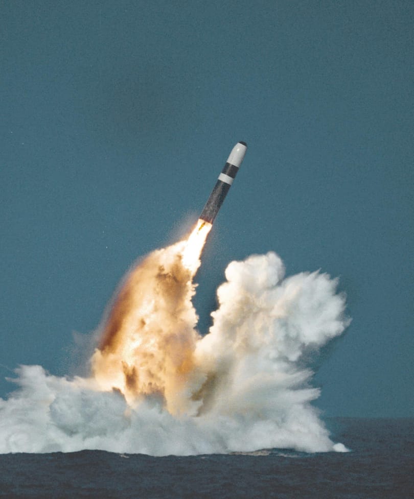 Lemondhat a brit Munkáspárt az atomfegyverről