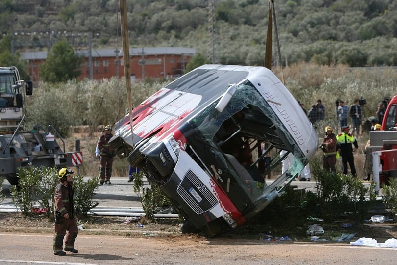 Többmilliós kártérítést kapott a spanyol busztragédia magyar túlélője