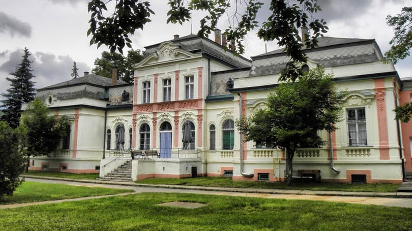 A város peremén: indul a lelketlen kastélymutyi? 