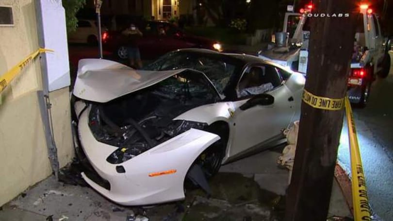 Most sem lett jó vége a közúti Ferrari-Porsche csatának