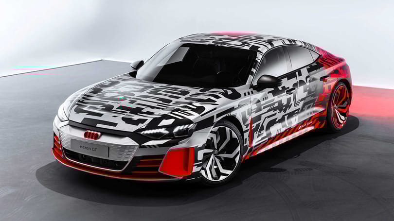 Lassan vége a Tesla helyzeti előnyének. Jön az Audi e-tron GT is
