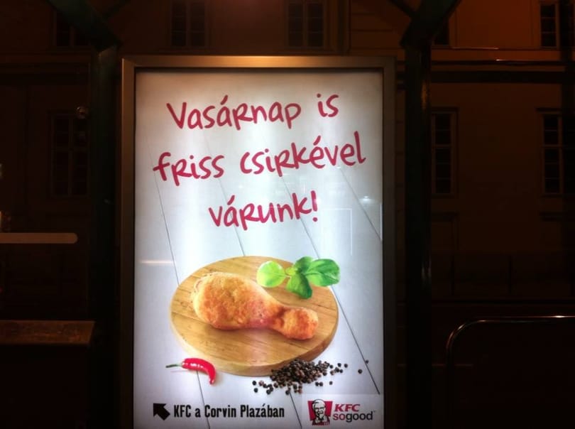 Üzent a plázázóknak a KFC a vasárnapi nyitva tartásról – fotó