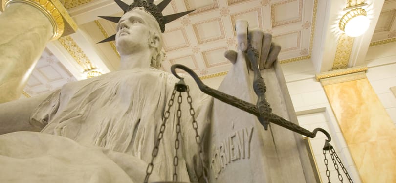 Nehéz-Posony Kata: Igazságtalan a kormány javaslata, a kirendelt védők hiányára nem ez a megoldás
