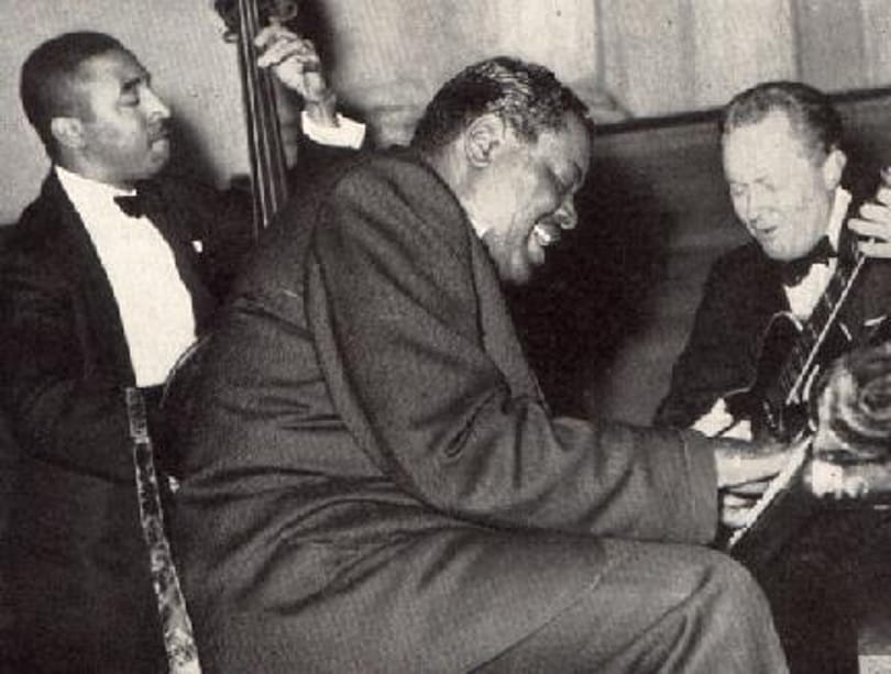 Zene kávéhoz: Oscar Peterson Trio - You Look Good to Me (videó)