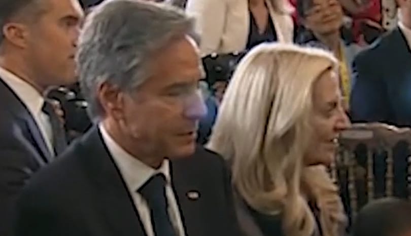 Antony Blinken ereiben megfagyott a vér, ahogy Biden lediktárorozta Hszí Csin-pinget – videó