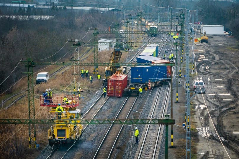A MÁV pótlóbusz-flottát ígér a szegedi vonalra a vasárnapi csúcsforgalomra